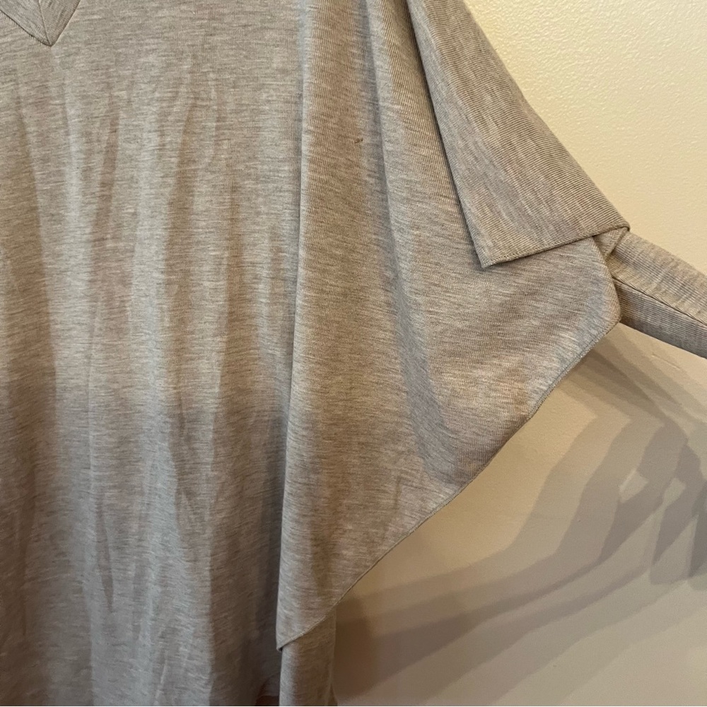 Soft Surroundings Tan Beige Long Sleeve Vneck Asymmetrical Hem Womens Size Large - Picture 8 of 9